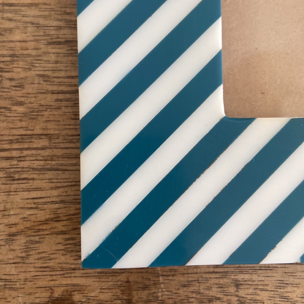 Enchante Chevron Inlay Picture Frame - Picture 10 of 11